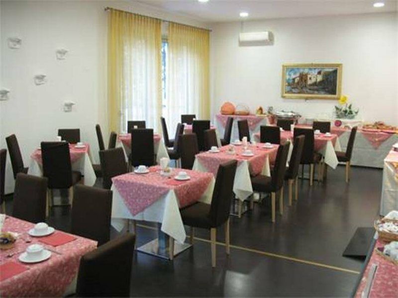 Club Meeting Hotel Rimini Dış mekan fotoğraf